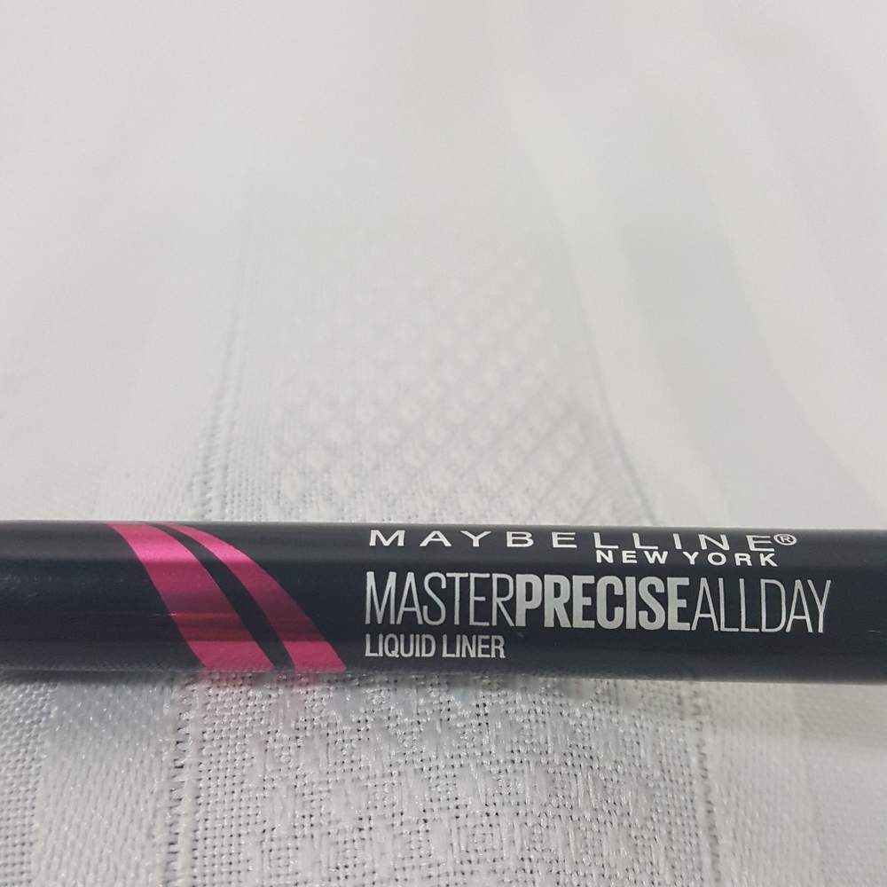 Maybelline Master Precise All Day Liquid Eyeliner